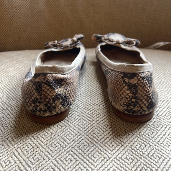 Stuart Weitzman Snake Print Flats, 7.5 - Picture 5 of 11
